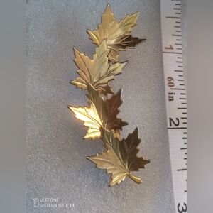 Elegant Gold Leaf Brooch